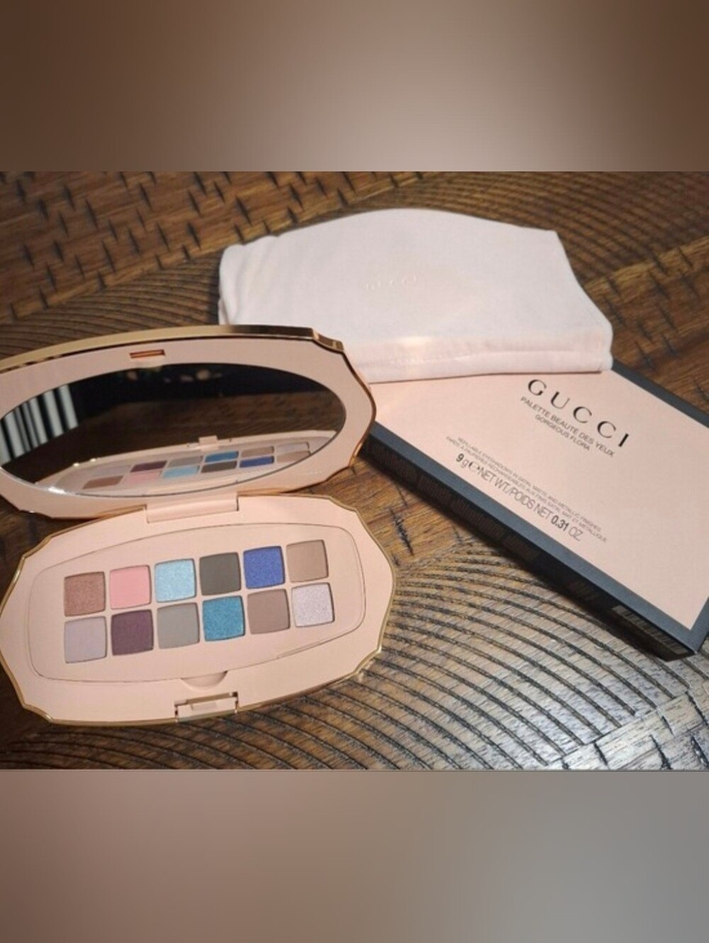 Gucci Eyeshadow Palette with Pink, Blue, Taupe and Silver Shades - Picture 5 of 7